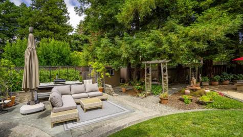 1108 E Sunnyslope Road Petaluma CA 94952