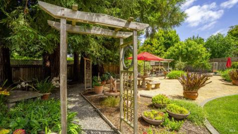 1108 E Sunnyslope Road Petaluma CA 94952