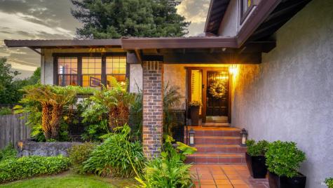 1108 E Sunnyslope Road Petaluma CA 94952
