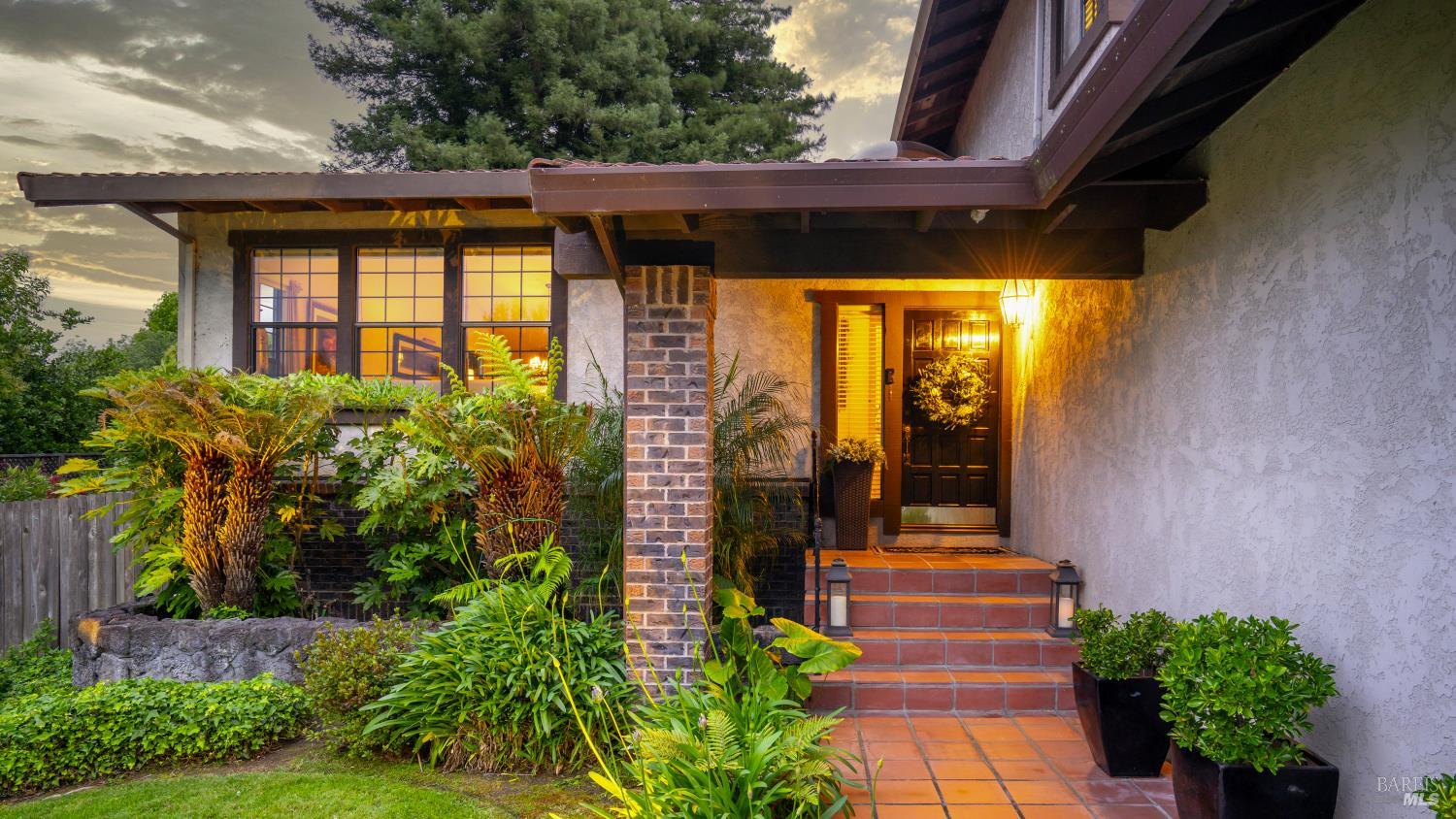 1108 E Sunnyslope Road Petaluma CA 94952