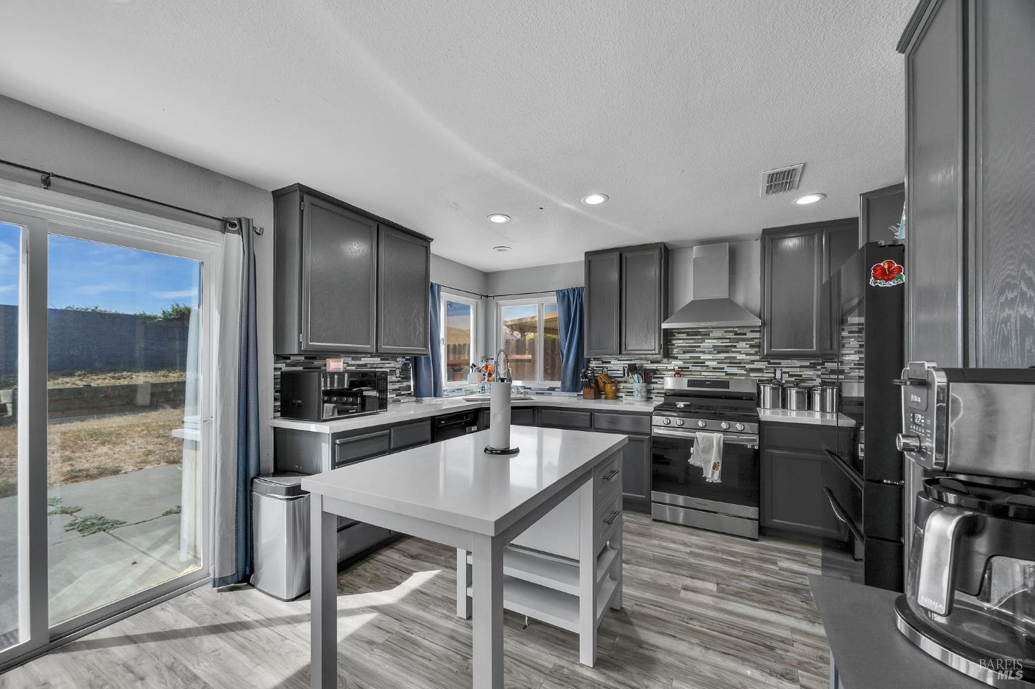 1093 Cloverbrook Circle Vacaville CA 95687