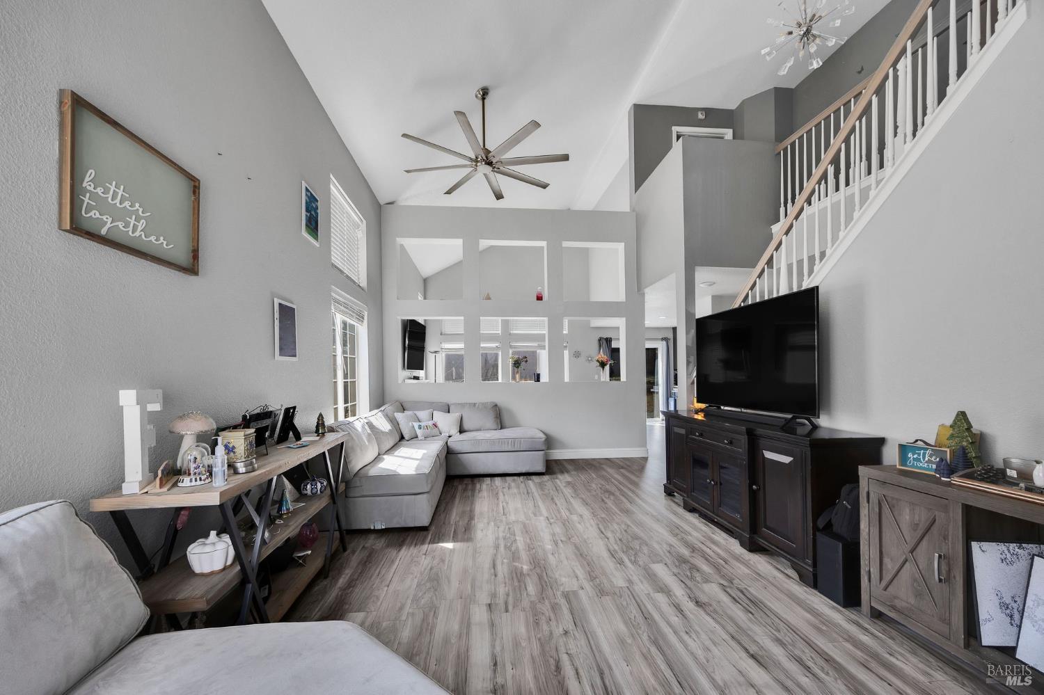 1093 Cloverbrook Circle Vacaville CA 95687