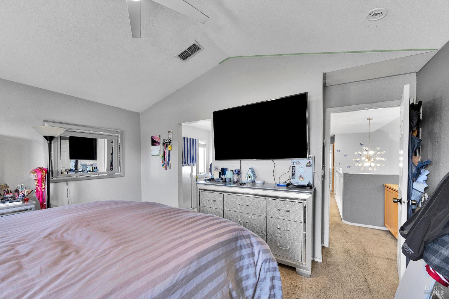 1093 Cloverbrook Circle Vacaville CA 95687