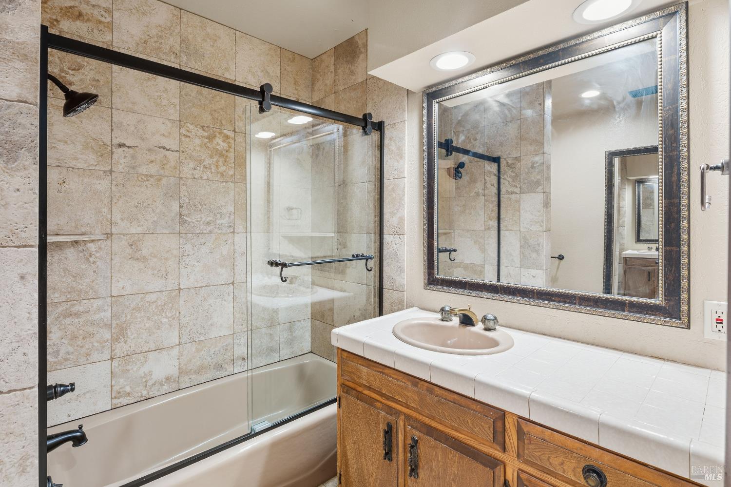 888 Watson Road Ukiah CA 95482