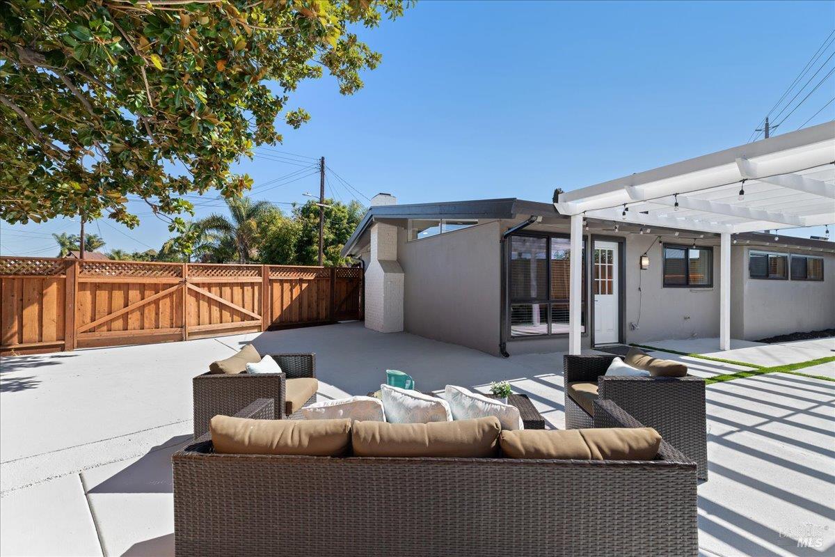 1352 Lytelle Street Hayward CA 94544