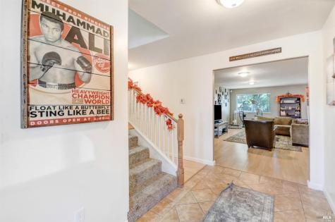 1648 Ronne Drive Santa Rosa CA 95404
