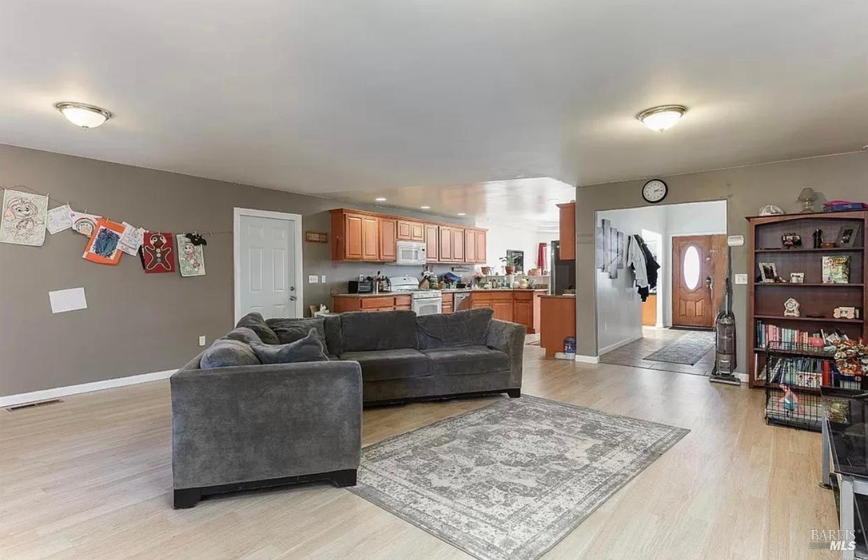 1648 Ronne Drive Santa Rosa CA 95404