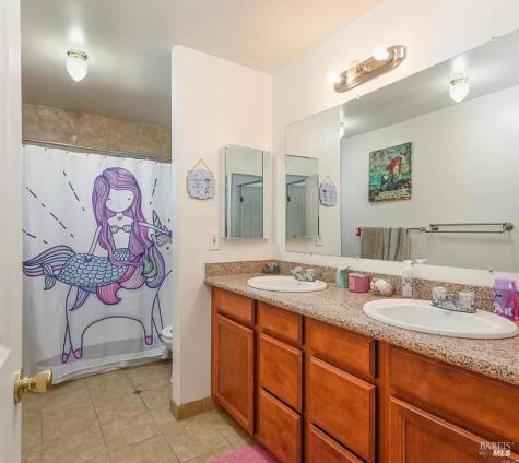 1648 Ronne Drive Santa Rosa CA 95404