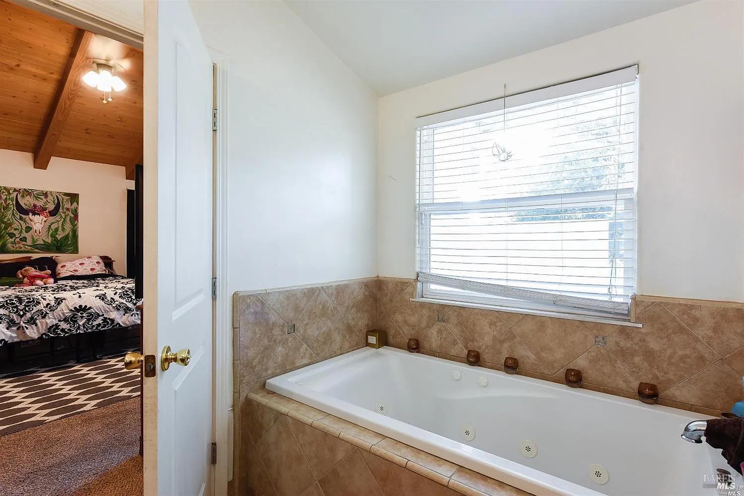 1648 Ronne Drive Santa Rosa CA 95404
