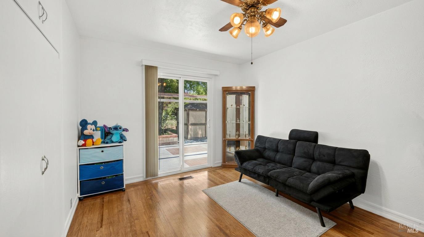 92 Oak Knoll Road Ukiah CA 95482