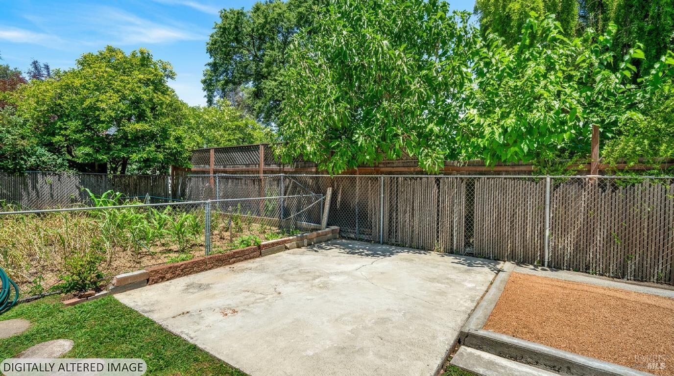 92 Oak Knoll Road Ukiah CA 95482