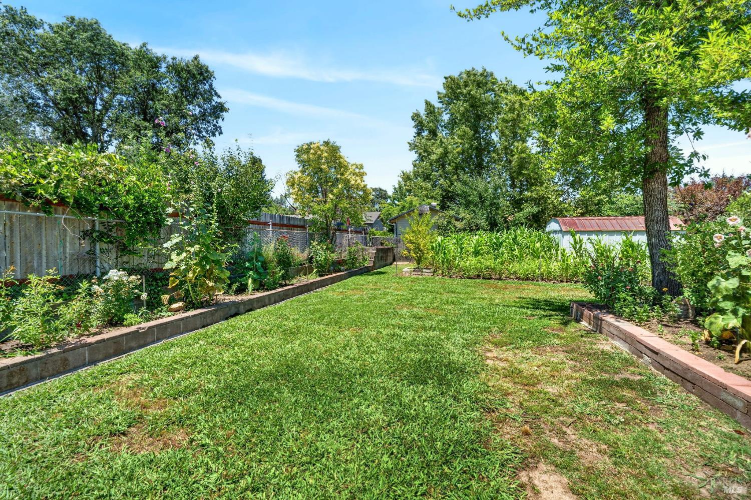 92 Oak Knoll Road Ukiah CA 95482