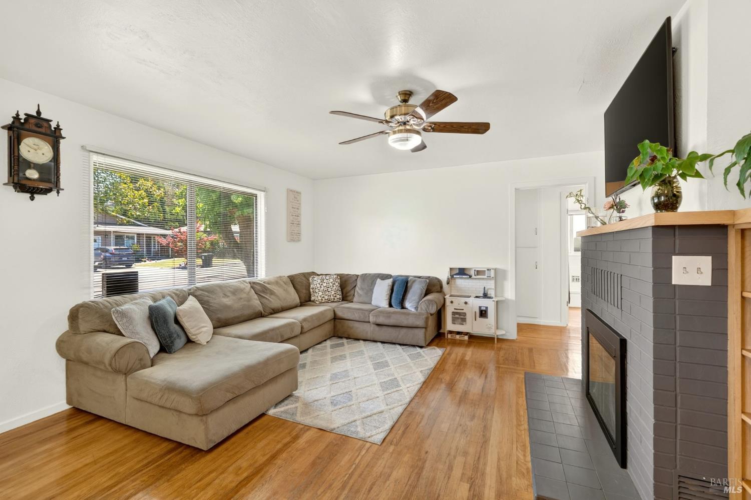 92 Oak Knoll Road Ukiah CA 95482