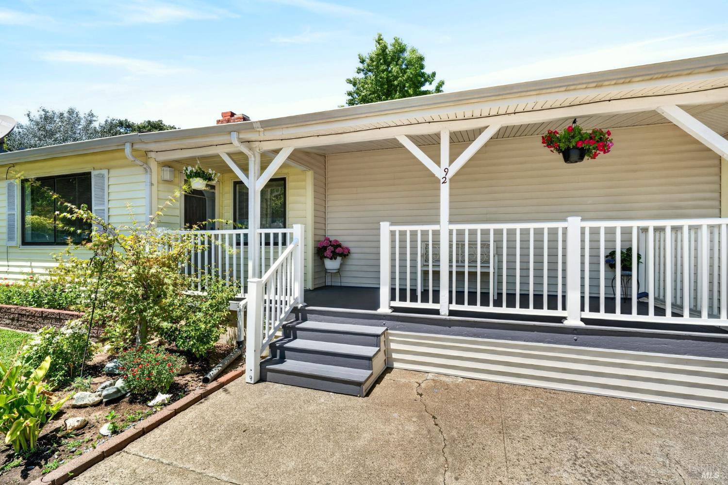 92 Oak Knoll Road Ukiah CA 95482