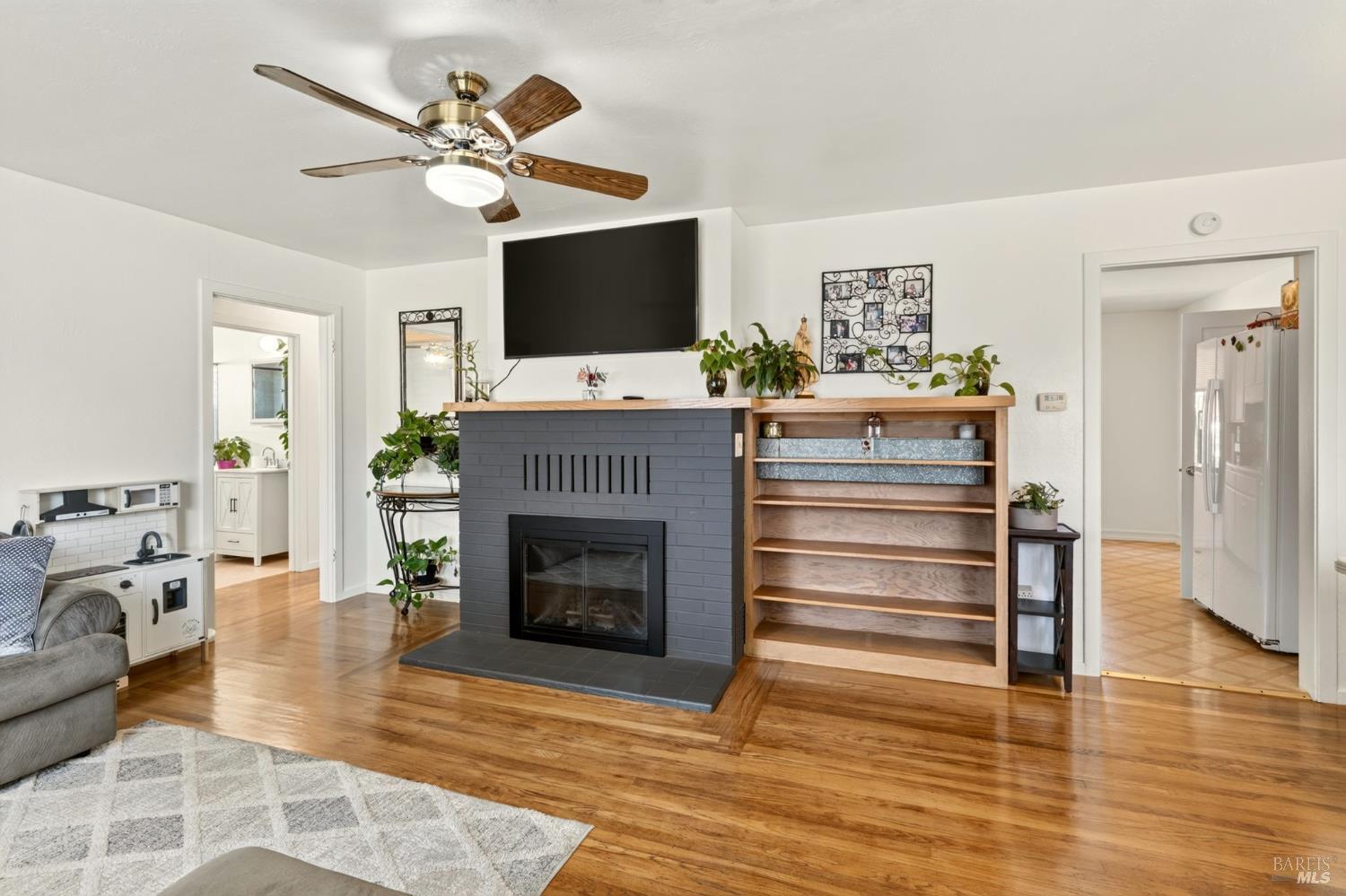 92 Oak Knoll Road Ukiah CA 95482
