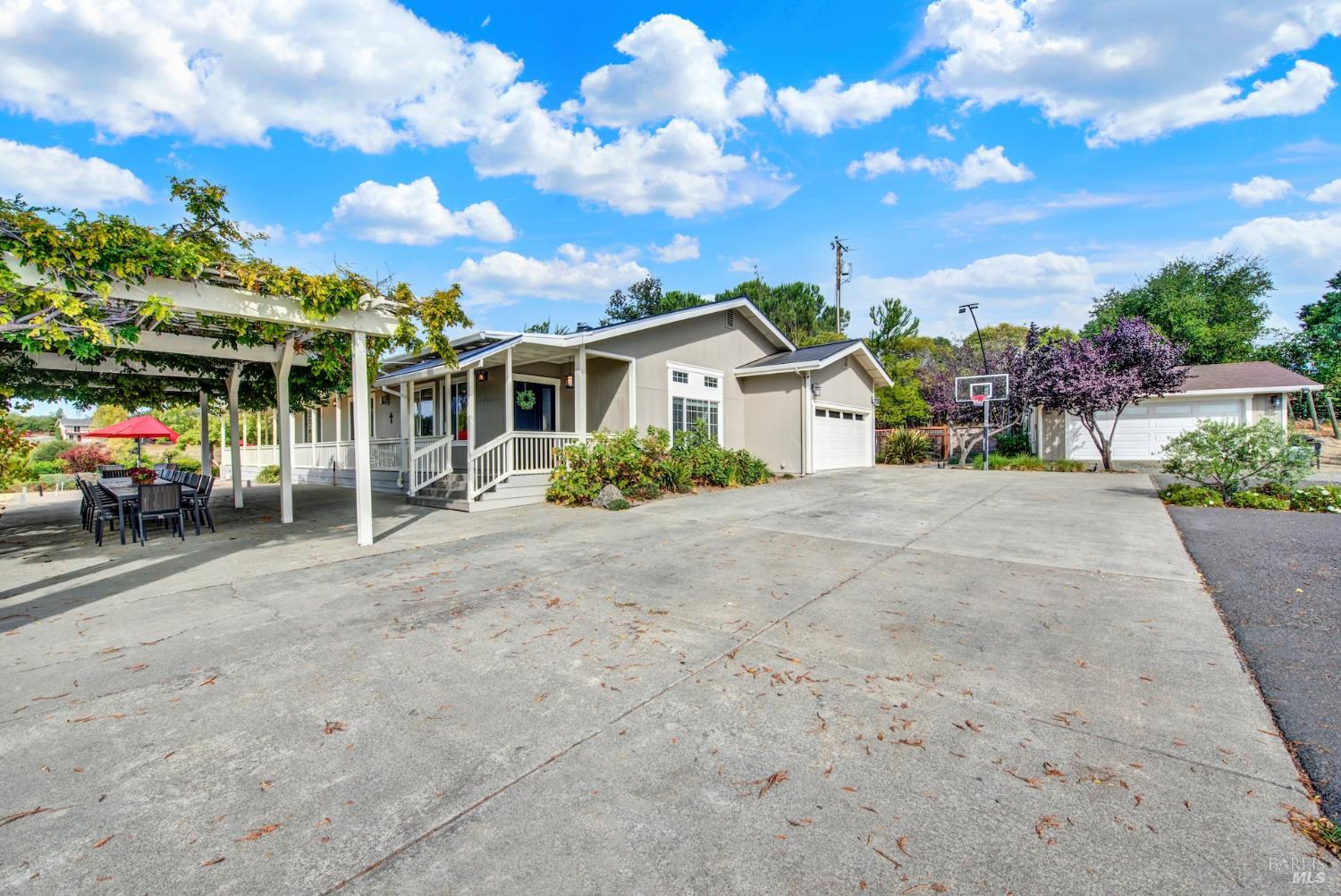 1597 Estee Avenue Napa CA 94558