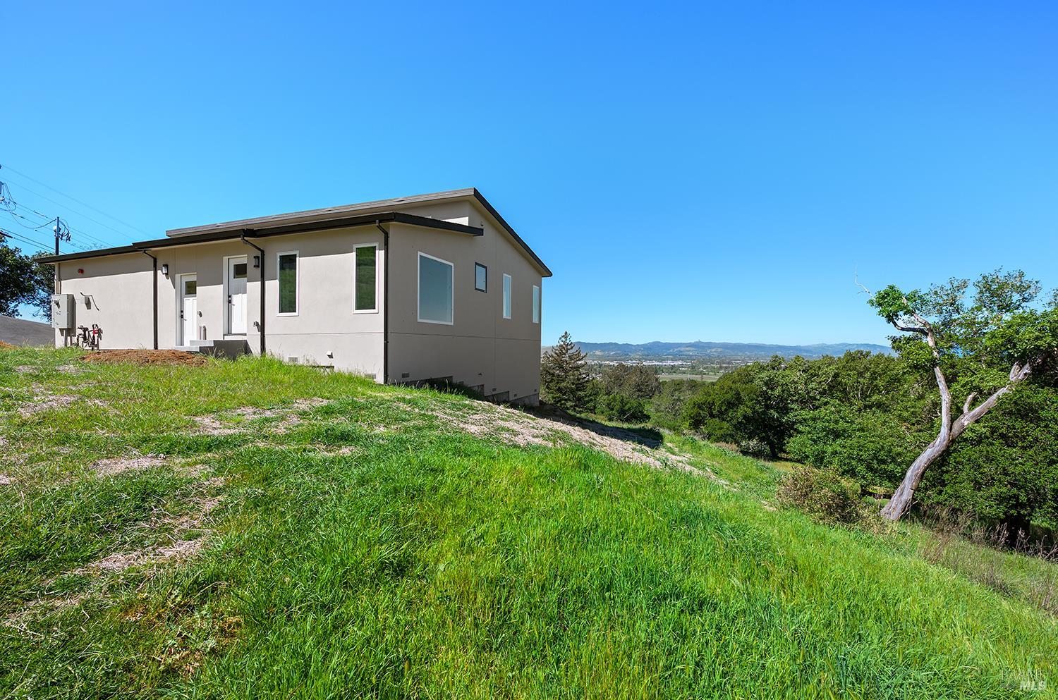 1292 Wikiup Drive Santa Rosa CA 95403