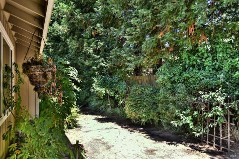 18945 Carillo Court Sonoma CA 95476