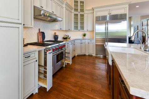 1802 Bella Vista Way Santa Rosa CA 95403