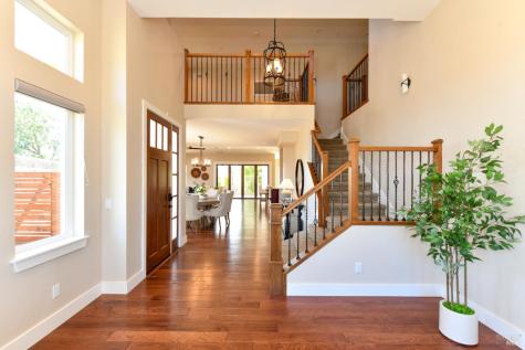 1802 Bella Vista Way Santa Rosa CA 95403