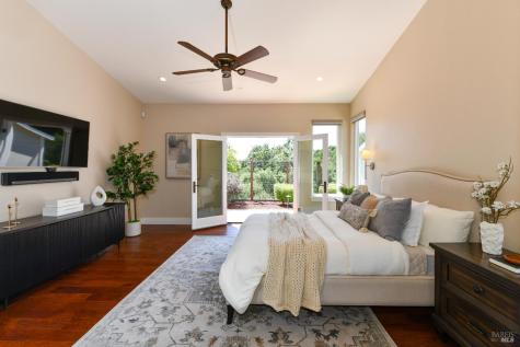 1802 Bella Vista Way Santa Rosa CA 95403