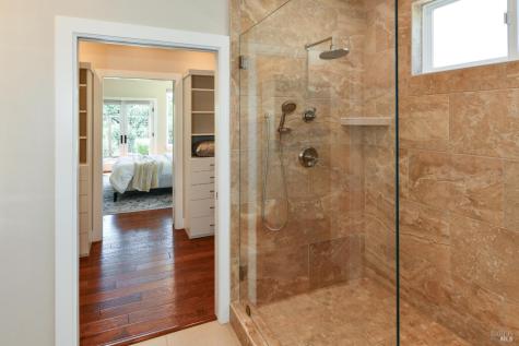 1802 Bella Vista Way Santa Rosa CA 95403