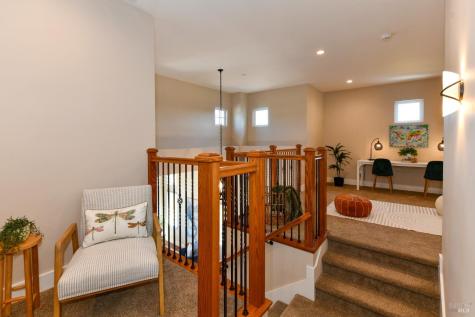 1802 Bella Vista Way Santa Rosa CA 95403