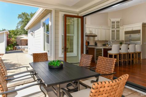 1802 Bella Vista Way Santa Rosa CA 95403
