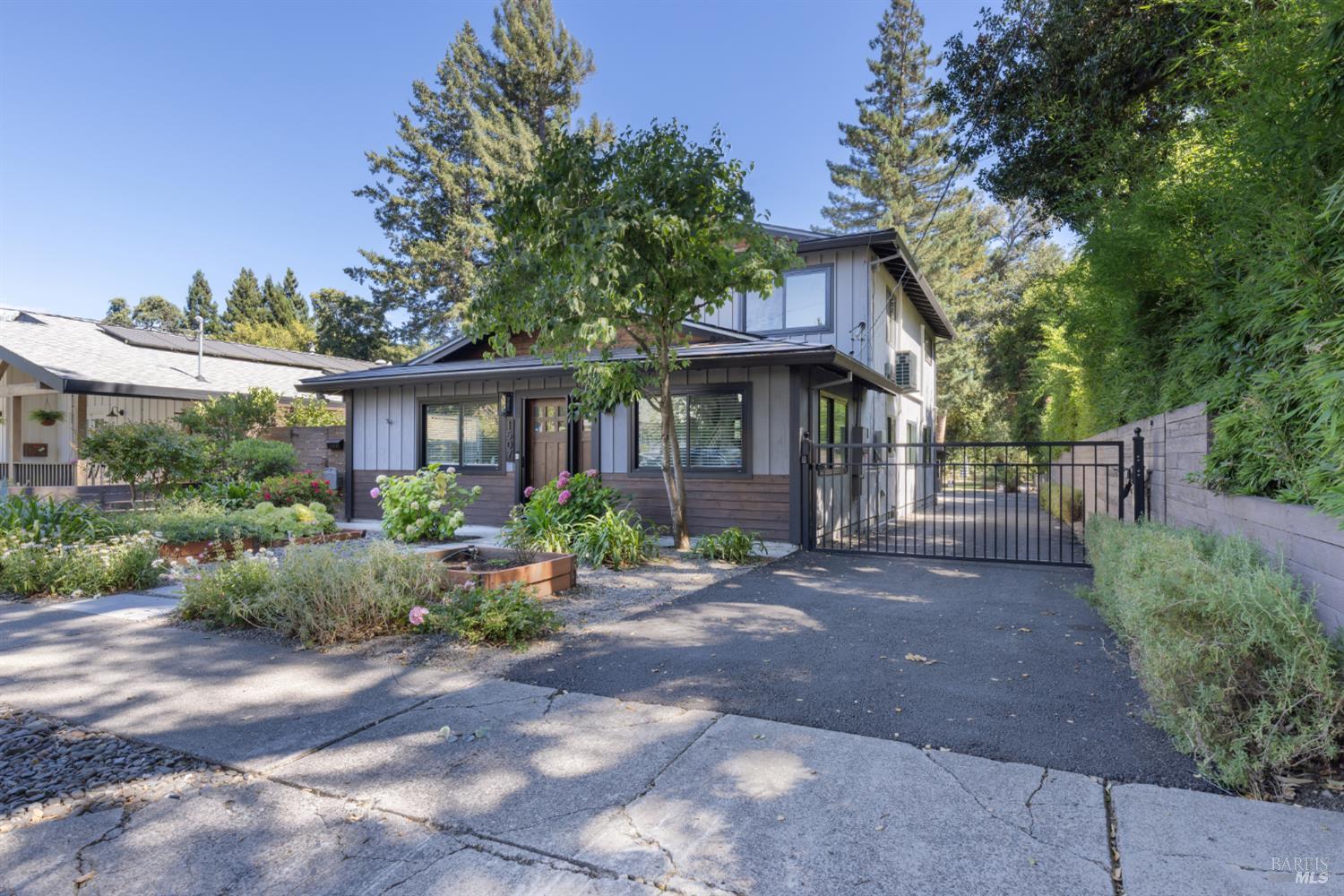 Napa CA, 1507 Cedar Avenue