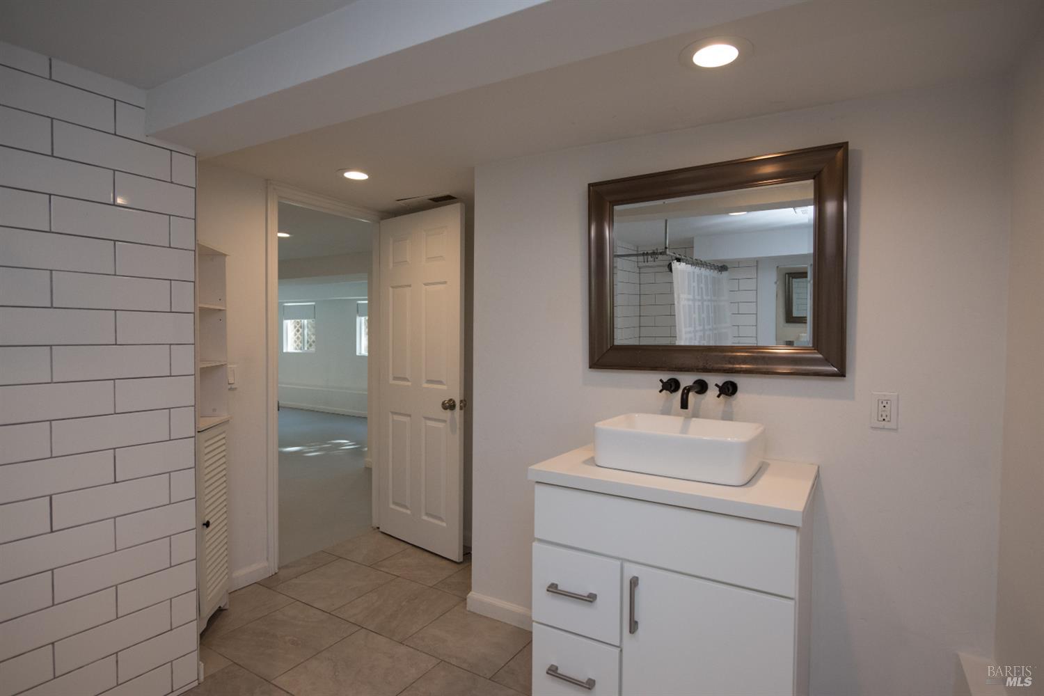 300 W 8th Street W Santa Rosa CA 95401