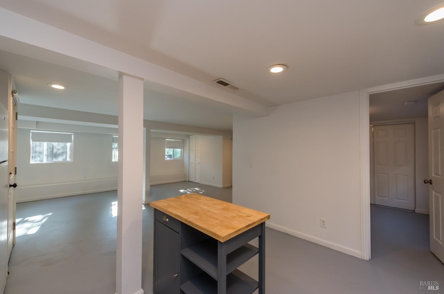 300 W 8th Street W Santa Rosa CA 95401
