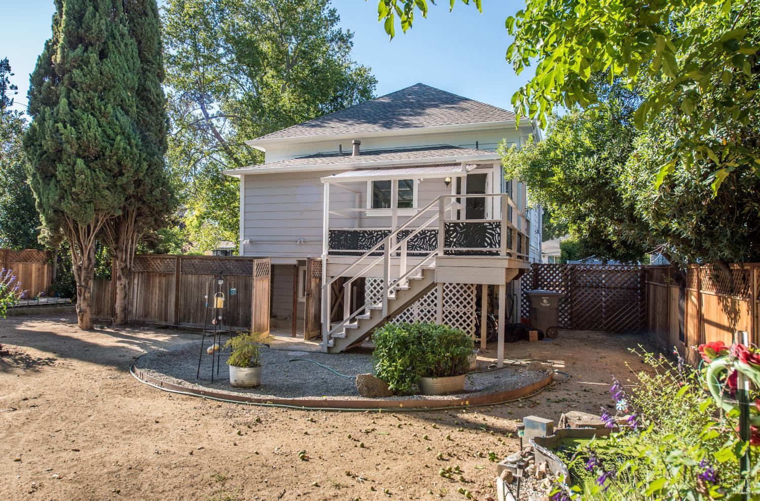 300 W 8th Street W Santa Rosa CA 95401