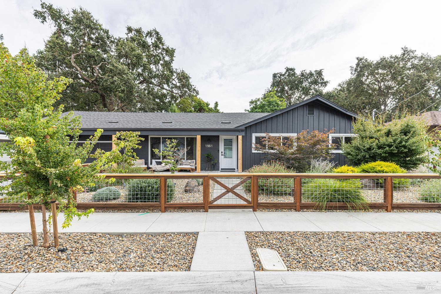 1961 Waverly Street Napa CA 94558