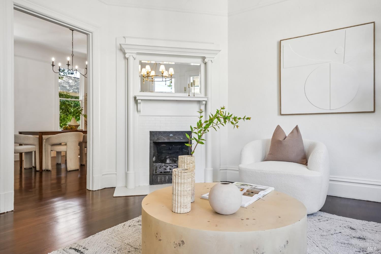2064 Alameda Avenue Alameda CA 94501