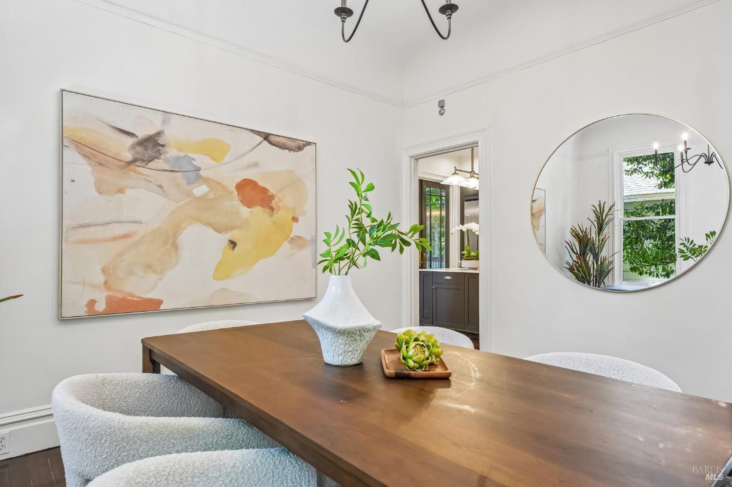 2064 Alameda Avenue Alameda CA 94501