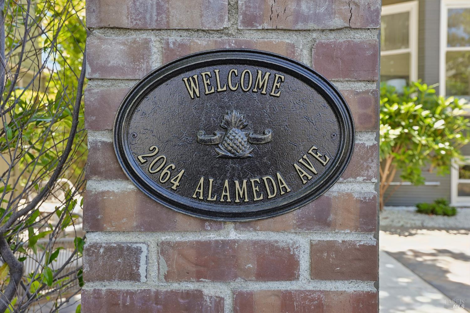 2064 Alameda Avenue Alameda CA 94501