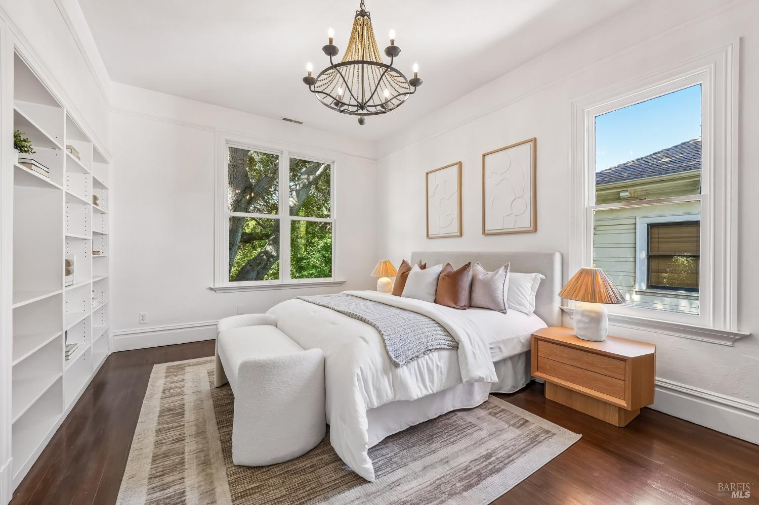 2064 Alameda Avenue Alameda CA 94501