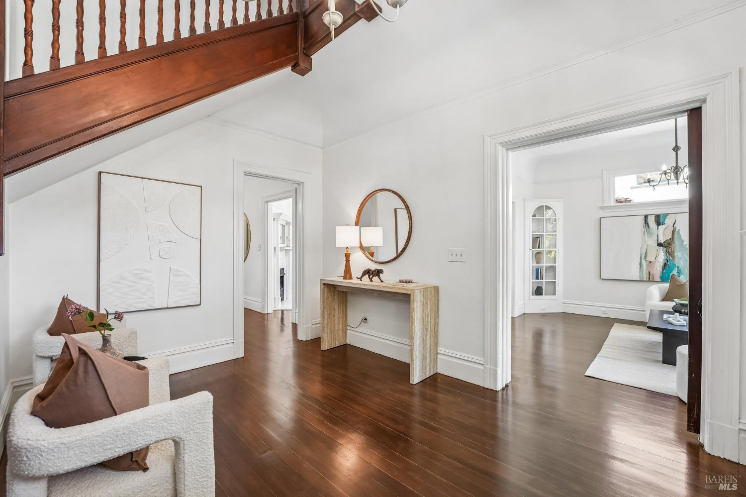 2064 Alameda Avenue Alameda CA 94501