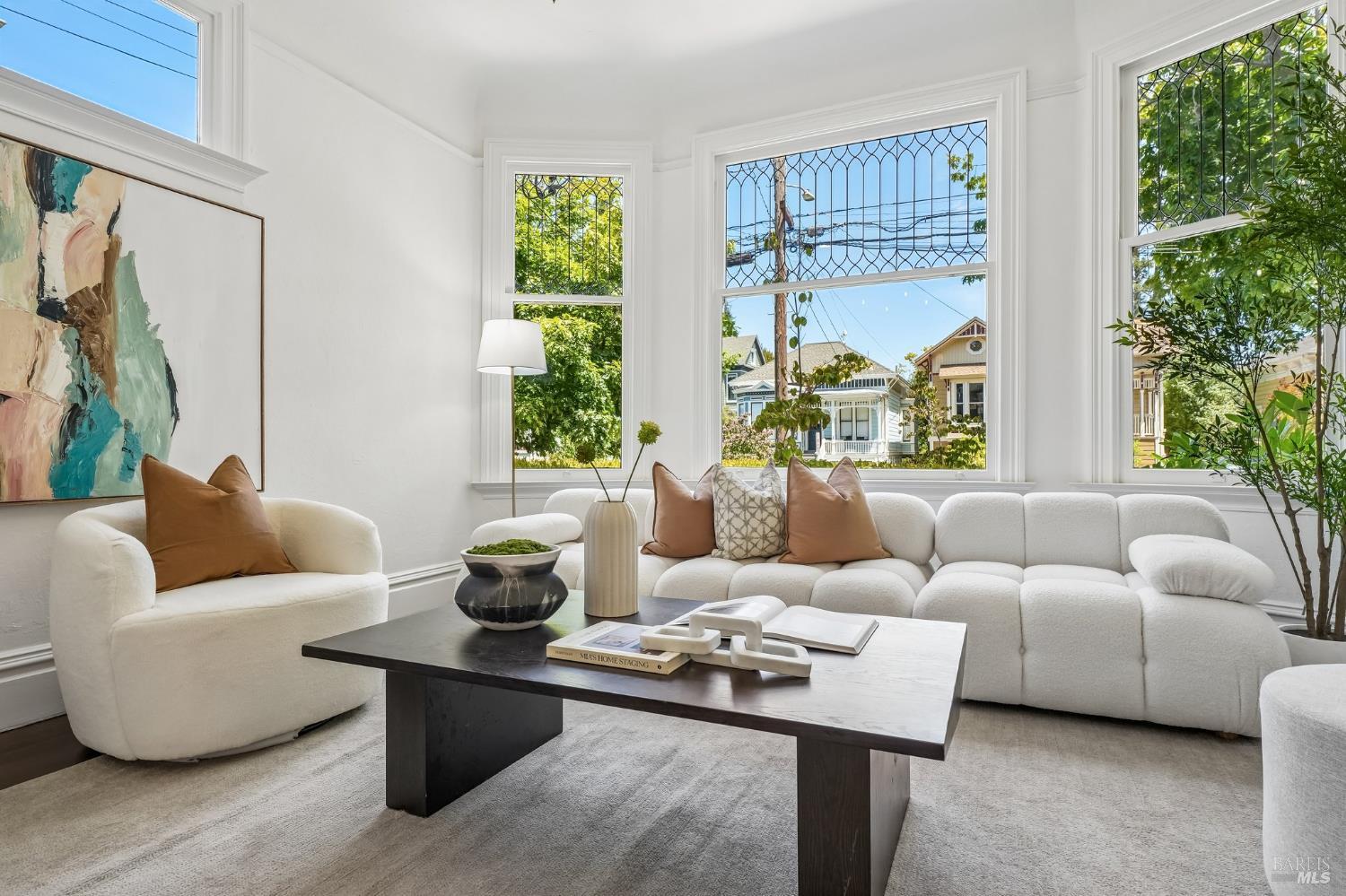 2064 Alameda Avenue Alameda CA 94501