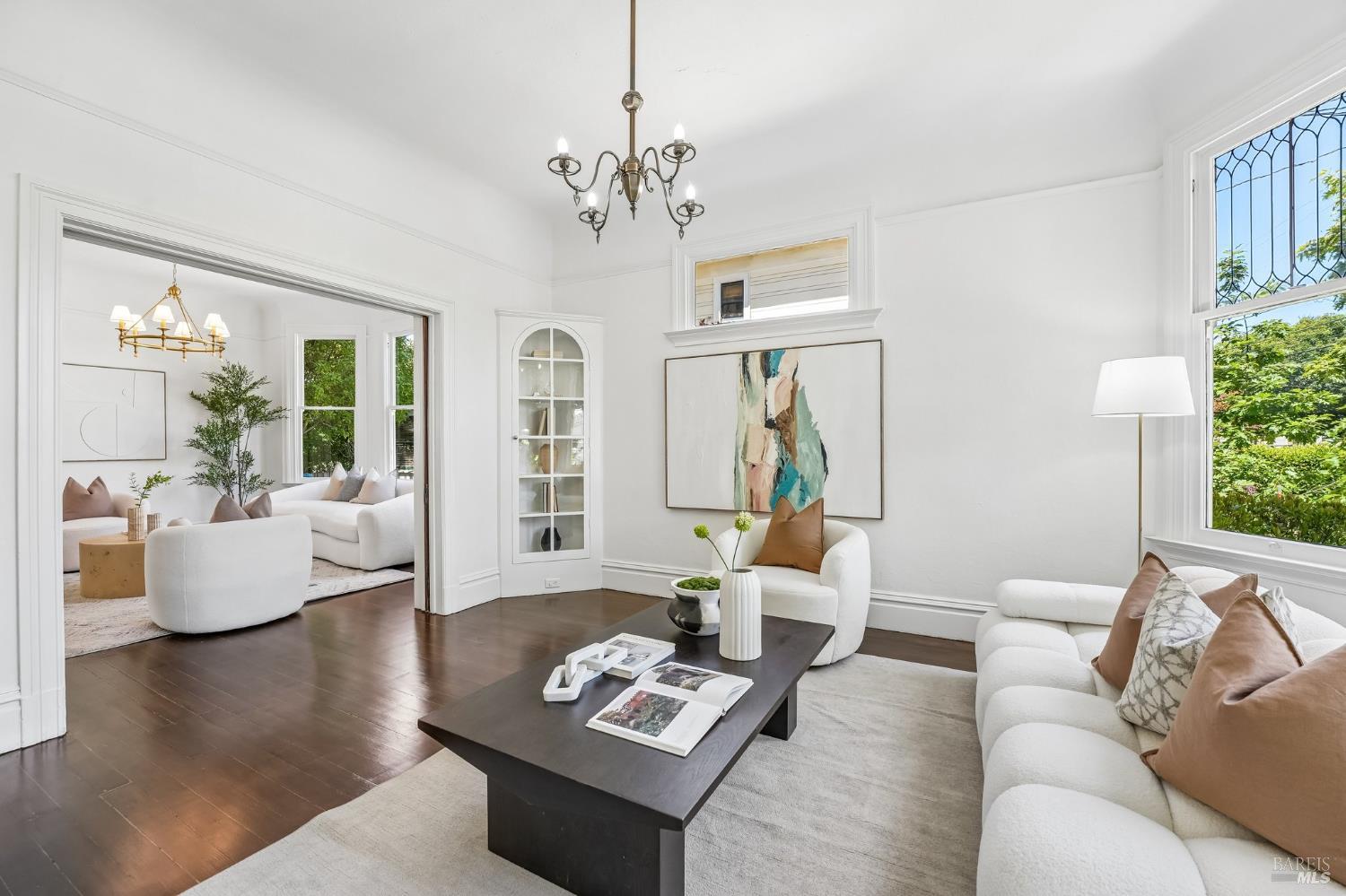2064 Alameda Avenue Alameda CA 94501