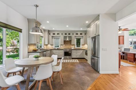 814 Cobbler Lane Petaluma CA 94952