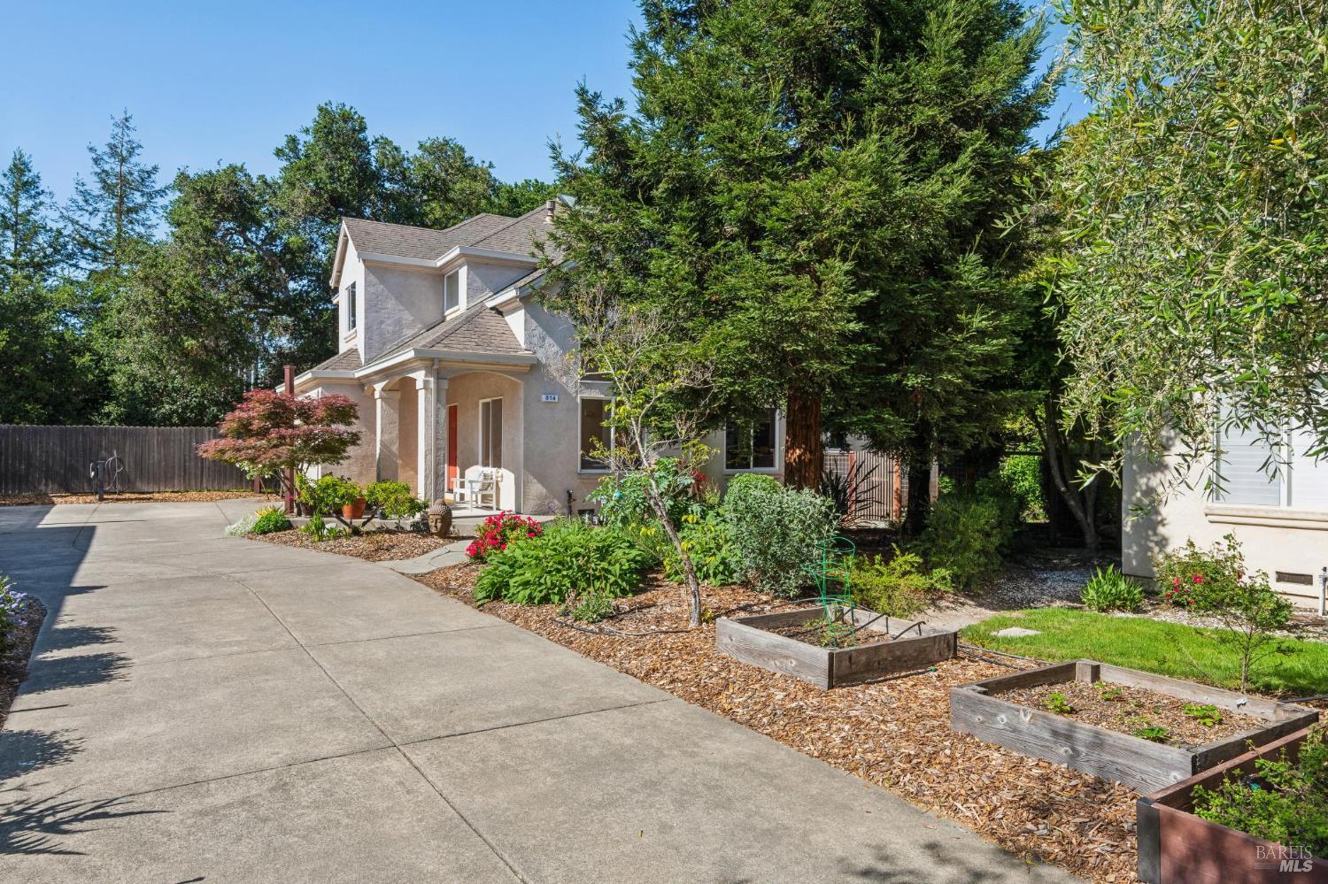 814 Cobbler Lane Petaluma CA 94952