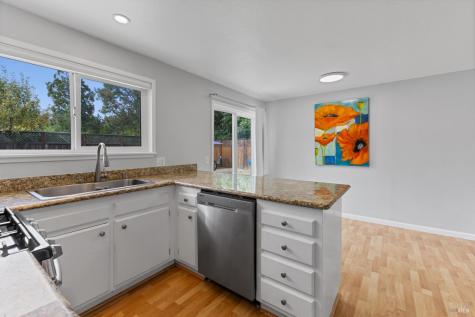 4755 Sunshine Avenue Santa Rosa CA 95409