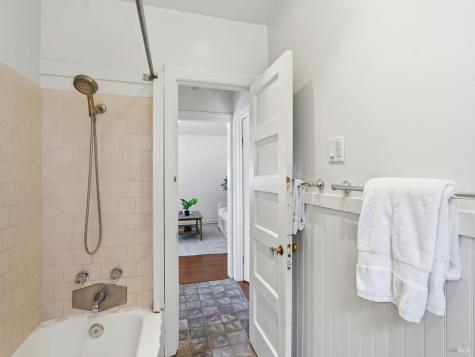 433 NE Lincoln Street Santa Rosa CA 95401