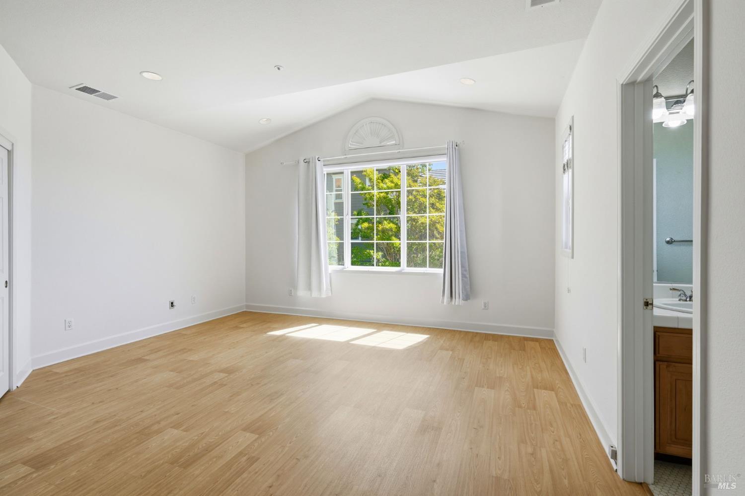 33 Pepper Creek Way Novato CA 94947