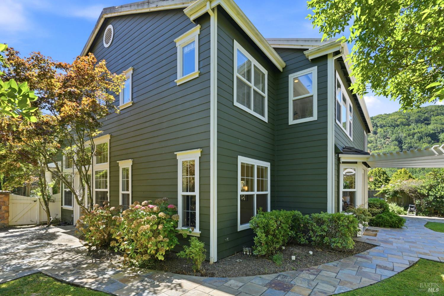 33 Pepper Creek Way Novato CA 94947
