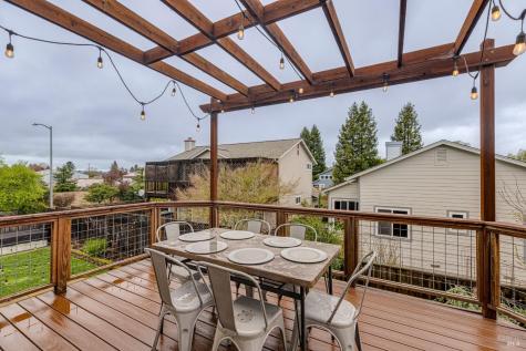 1216 Mateo Drive Rohnert Park CA 94928