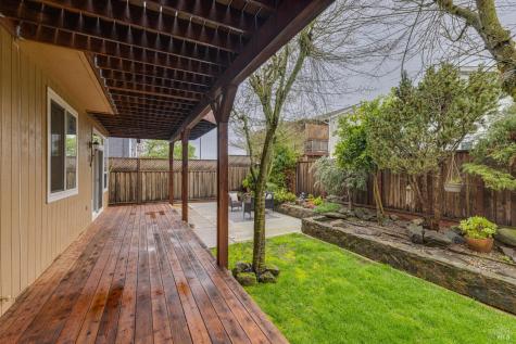 1216 Mateo Drive Rohnert Park CA 94928