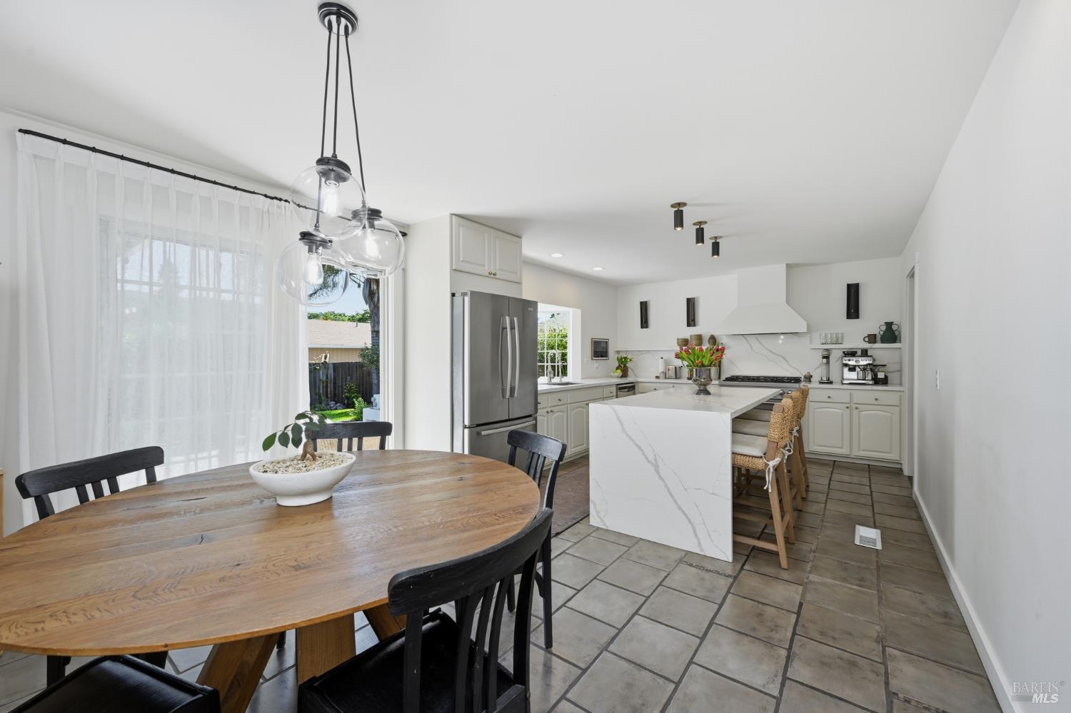 17217 Vailetti Drive Sonoma CA 95476