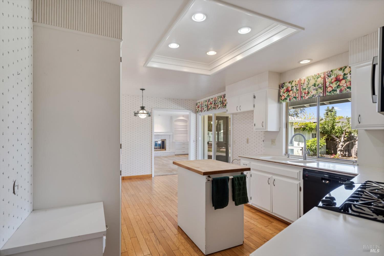 2908 Joyce Street Santa Rosa CA 95405